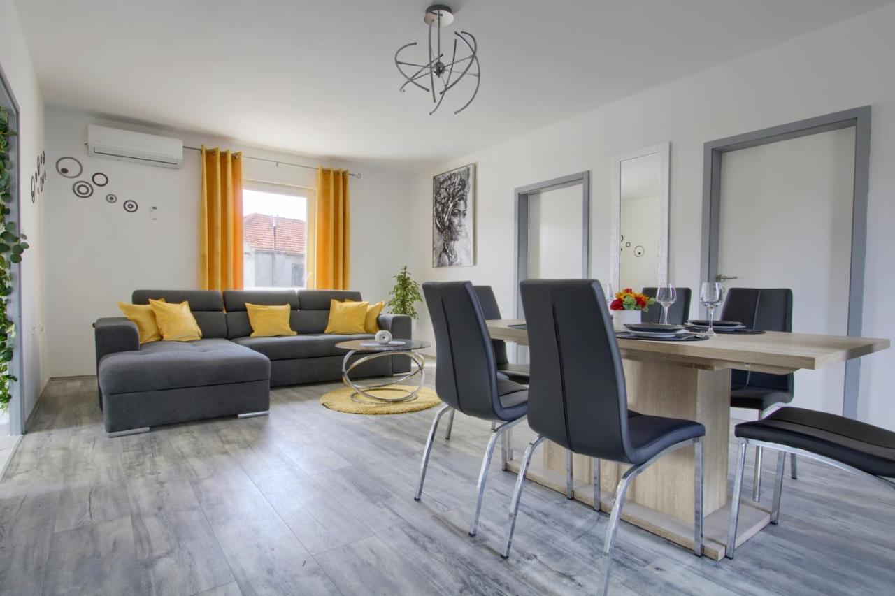 Apartments Villa Mihaela Banj Exterior photo