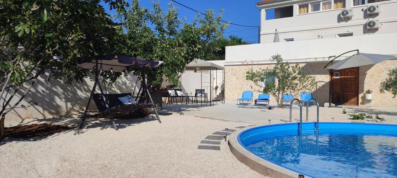 Apartments Villa Mihaela Banj Exterior photo