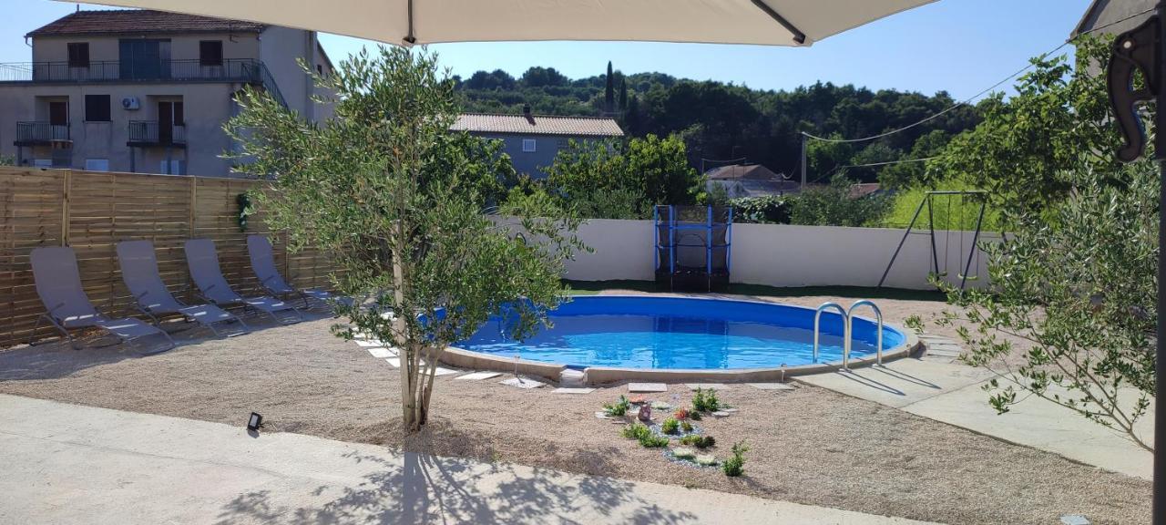 Apartments Villa Mihaela Banj Exterior photo