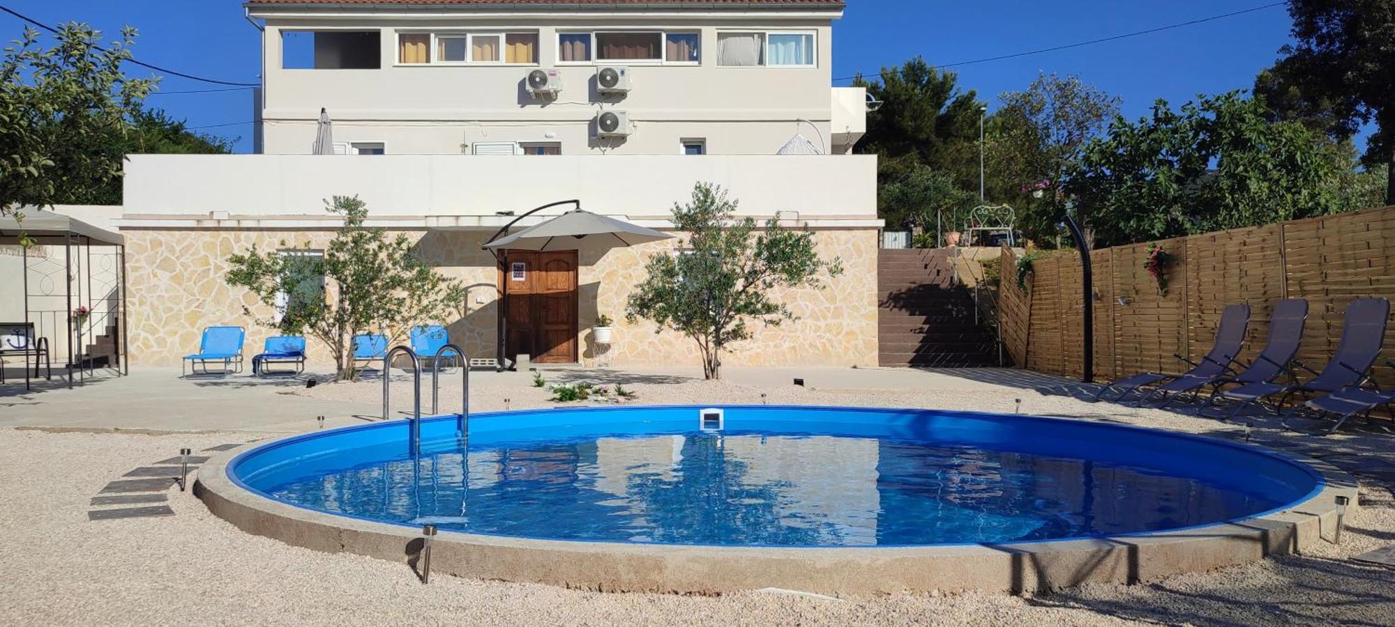 Apartments Villa Mihaela Banj Exterior photo